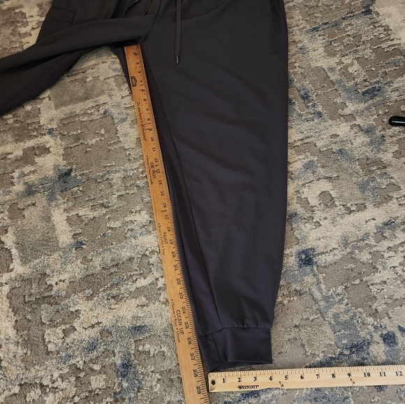 Jaanuu charcoal grey scrub joggers. Size 2XL. - Picture 14 of 16